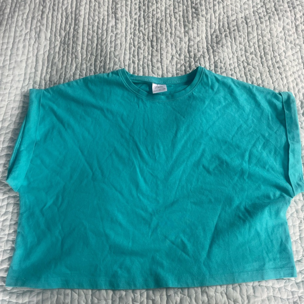 Zara kids blue flowy crop tee with cute sleeves. size 11-12 NWOT